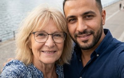 Iris, 85 ans et divorcée de Mohamed, 40 ans, a retrouvé l’amour auprès d’un homme bien plus jeune