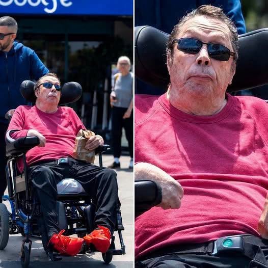 u reconnais cet homme ? 👀 À 79 ans, cette rare photo prise par un paparazzi dévoile un acteur emblématique lors d’une apparition publique discrète, des années après avoir surmonté un grave problème de santé qui a profondément marqué sa vie. 😲📸 Pourtant, son héritage et son influence restent intacts. ❤️ Célèbre pour ses rôles inoubliables et ses interprétations marquantes, il demeure une personnalité chère au cœur des fans du monde entier. 🌟🎬 Vous pensez savoir de qui il s’agi… En voir plus
