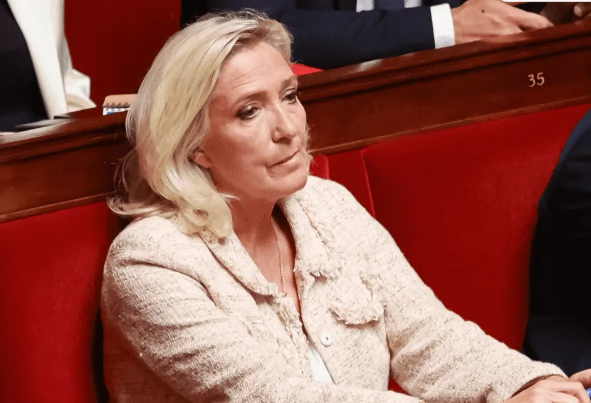Attaquée par Zinédine Zidane, Marine Le Pen balance sévèrement : « Il est assez… »