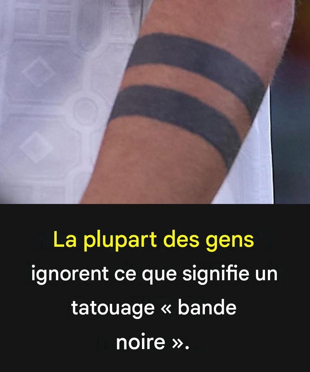 La signification du tatouage « bande noire » expliquée