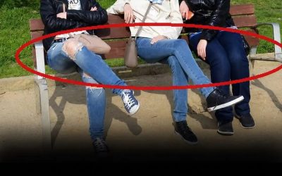 Cette photo semble tout à fait normale… mais regardez bien, quelque chose cloche !